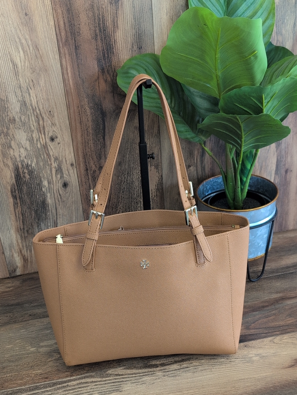 Tory Burch Camel Tan York Saffiano Cognac Leather Tote Shoulder Bag    M412